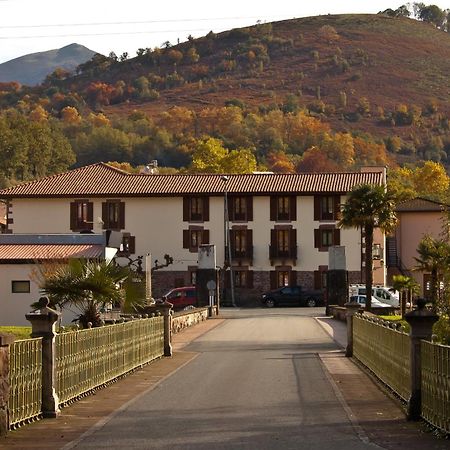 Hotel Urgain Oronoz-Mugaire ภายนอก รูปภาพ