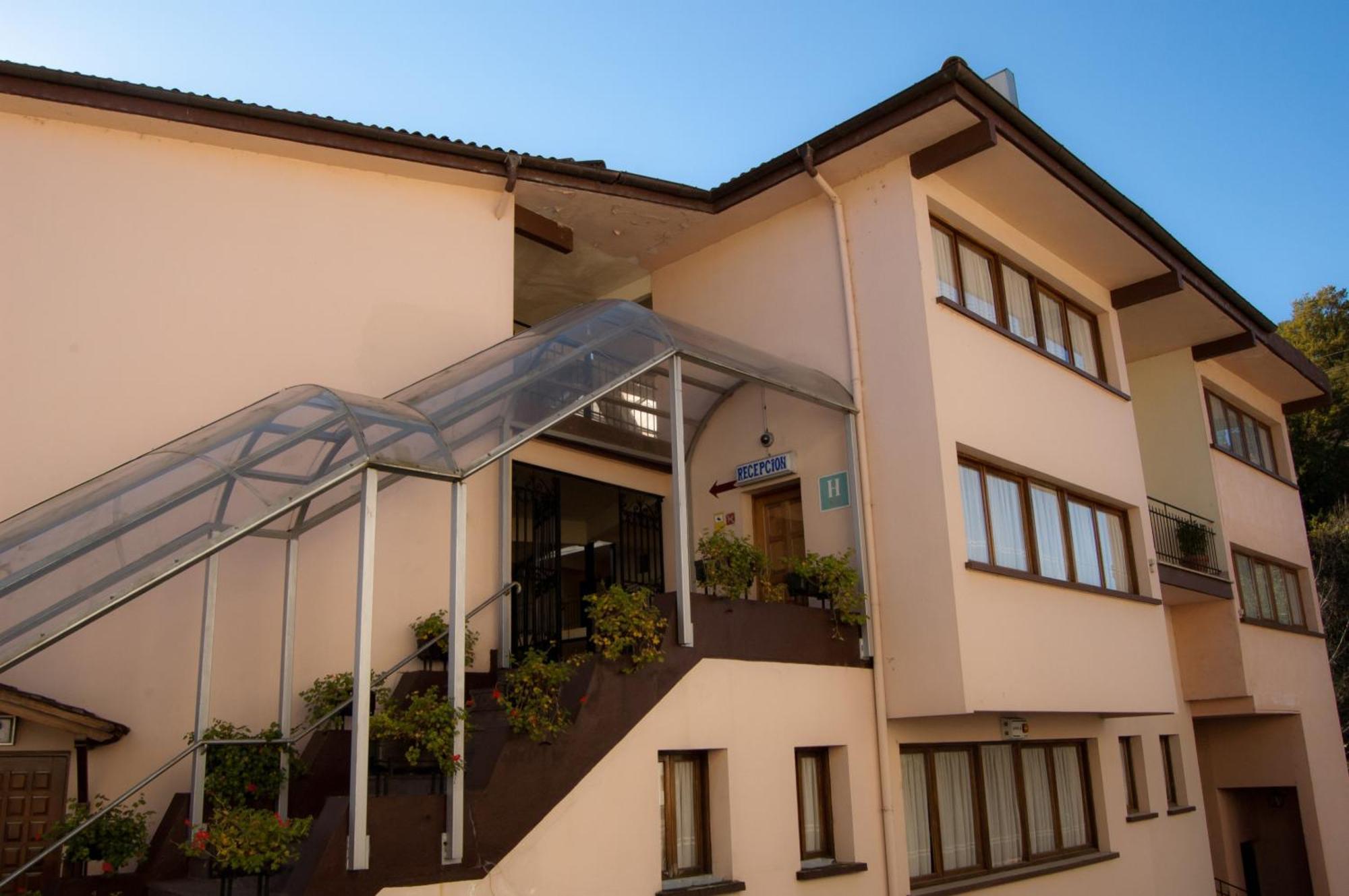 Hotel Urgain Oronoz-Mugaire ภายนอก รูปภาพ