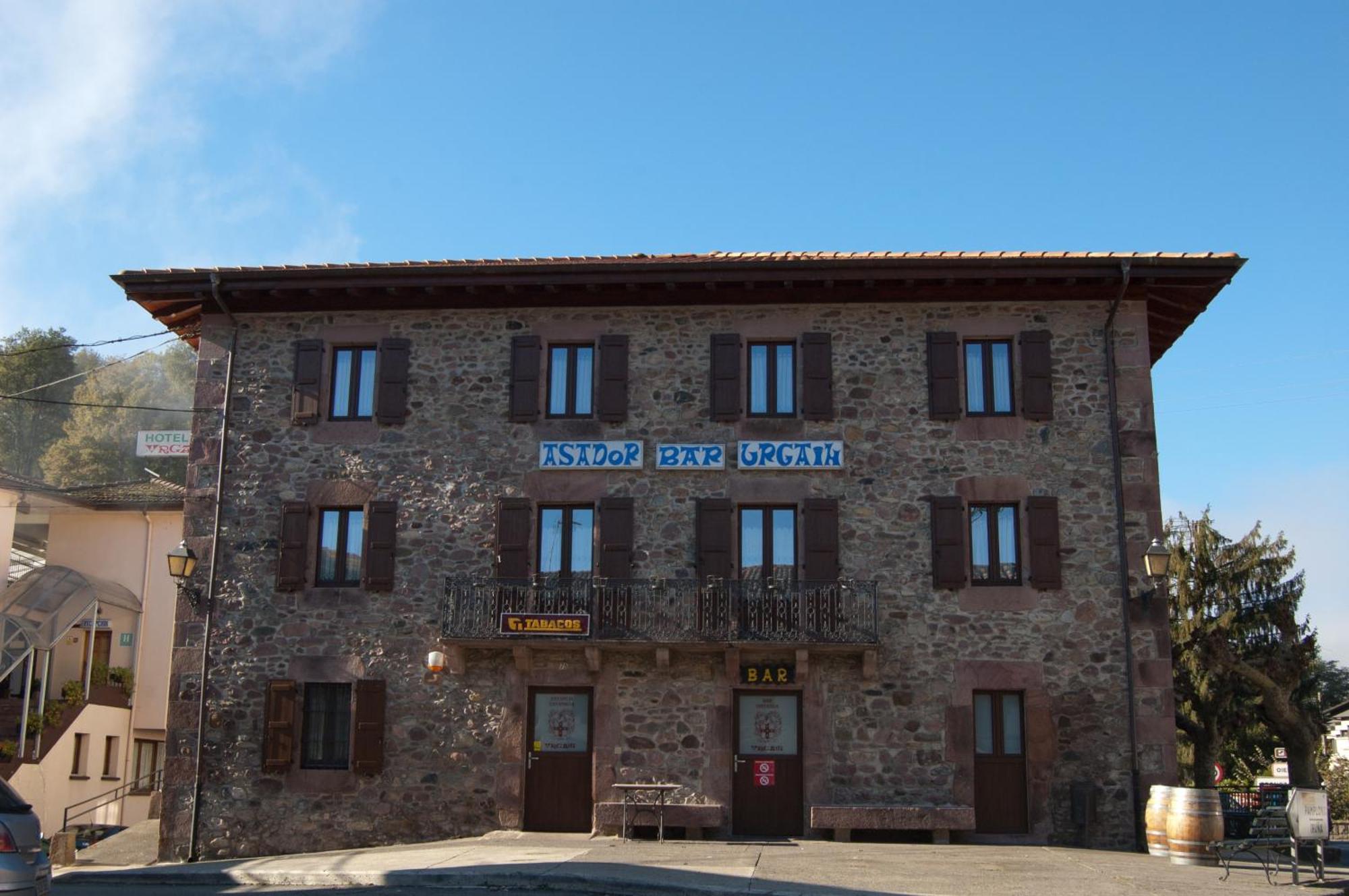 Hotel Urgain Oronoz-Mugaire ภายนอก รูปภาพ