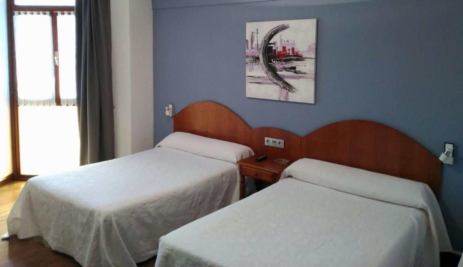 Hotel Urgain Oronoz-Mugaire ภายนอก รูปภาพ