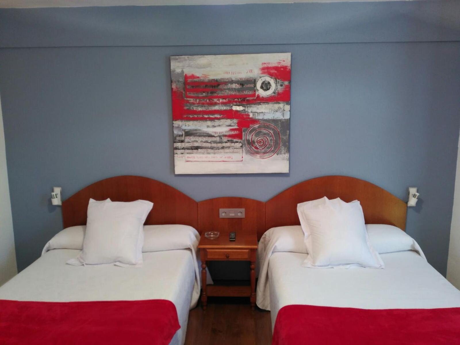 Hotel Urgain Oronoz-Mugaire ภายนอก รูปภาพ